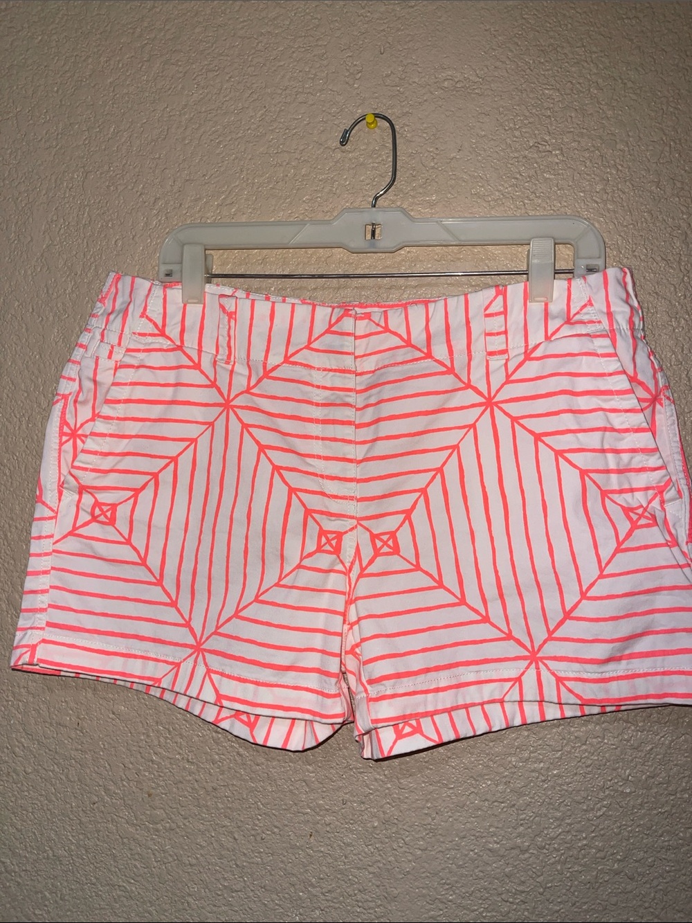 Vineyard Vines White and Neon Pink Geometric Cotton Shorts